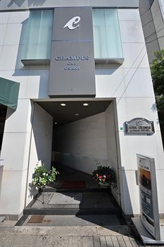Grampus Inn Osaka